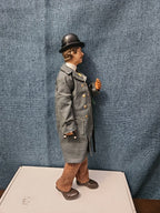 Possible Dreams Clothtique "Victorian Gentleman Caroler" (2003)
