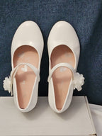 Olive & Edie Girls White Patent Heidie Pump Size 2 | Sparkly Glitter Heel Mary J