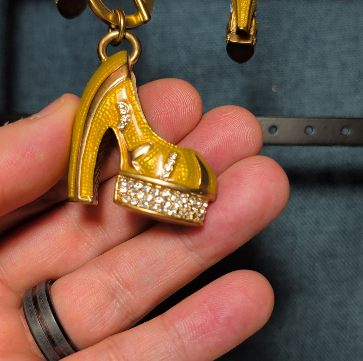 High Heel Shoe Pendant Necklace Gold Tone Rhinestone Y2K