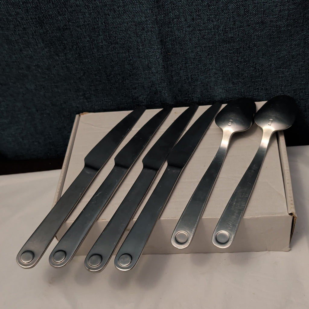 6 Pc GOURMET SETTINGS TAXI Flatware Set | 18/8 Stainless | 4 Knives | 2 Spoons
