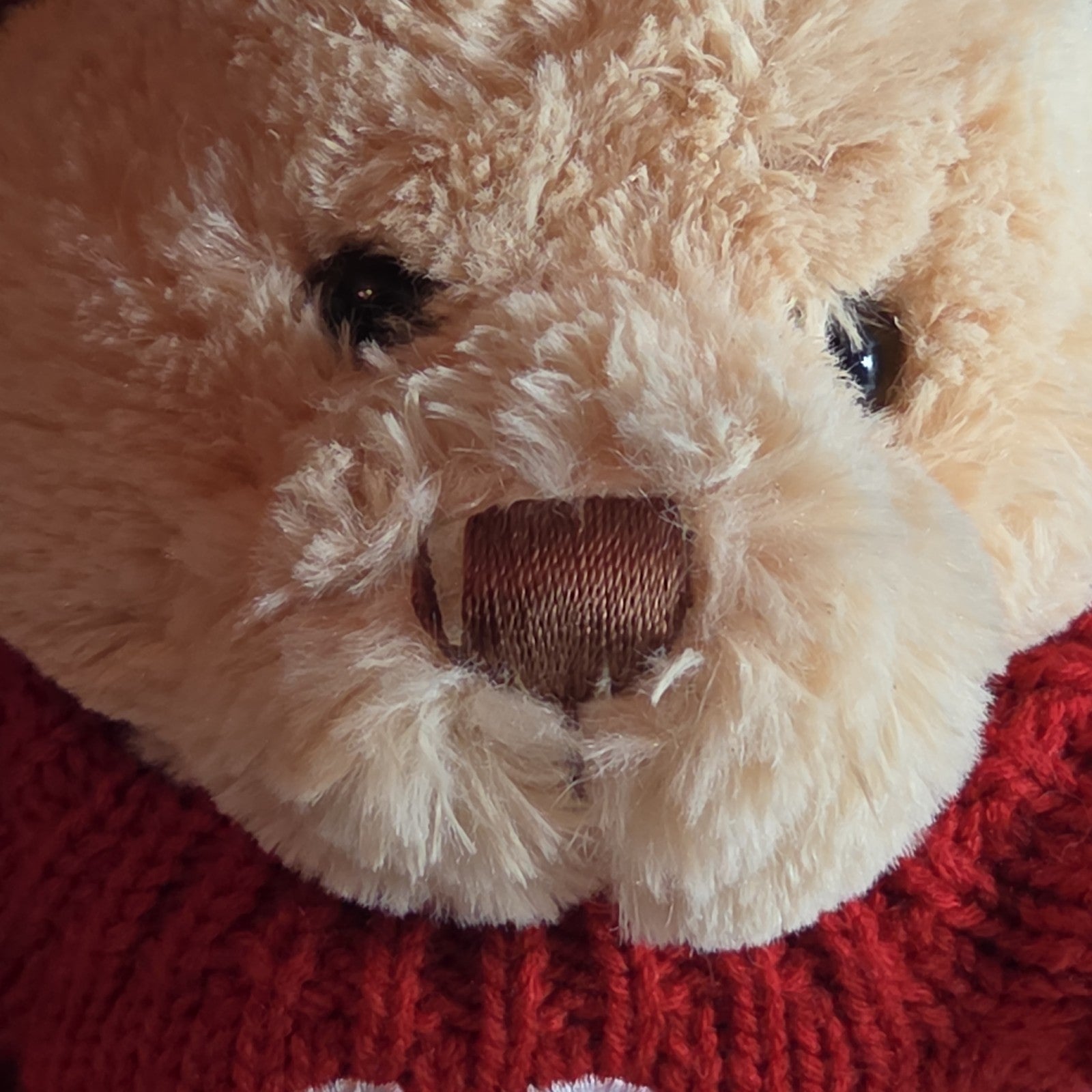 Avon 2010 Teddy Bear Plush Red Knit Heart Sweater Tan 9" Valentine