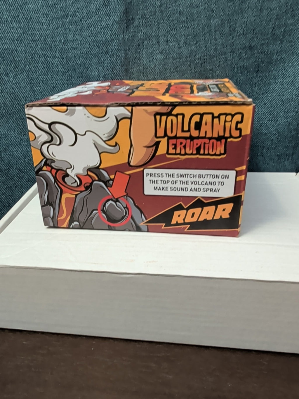 NEW DINOBROS Volcanic Eruption Toy | Mist-Spouting Volcano Kids Dinosaur Sound