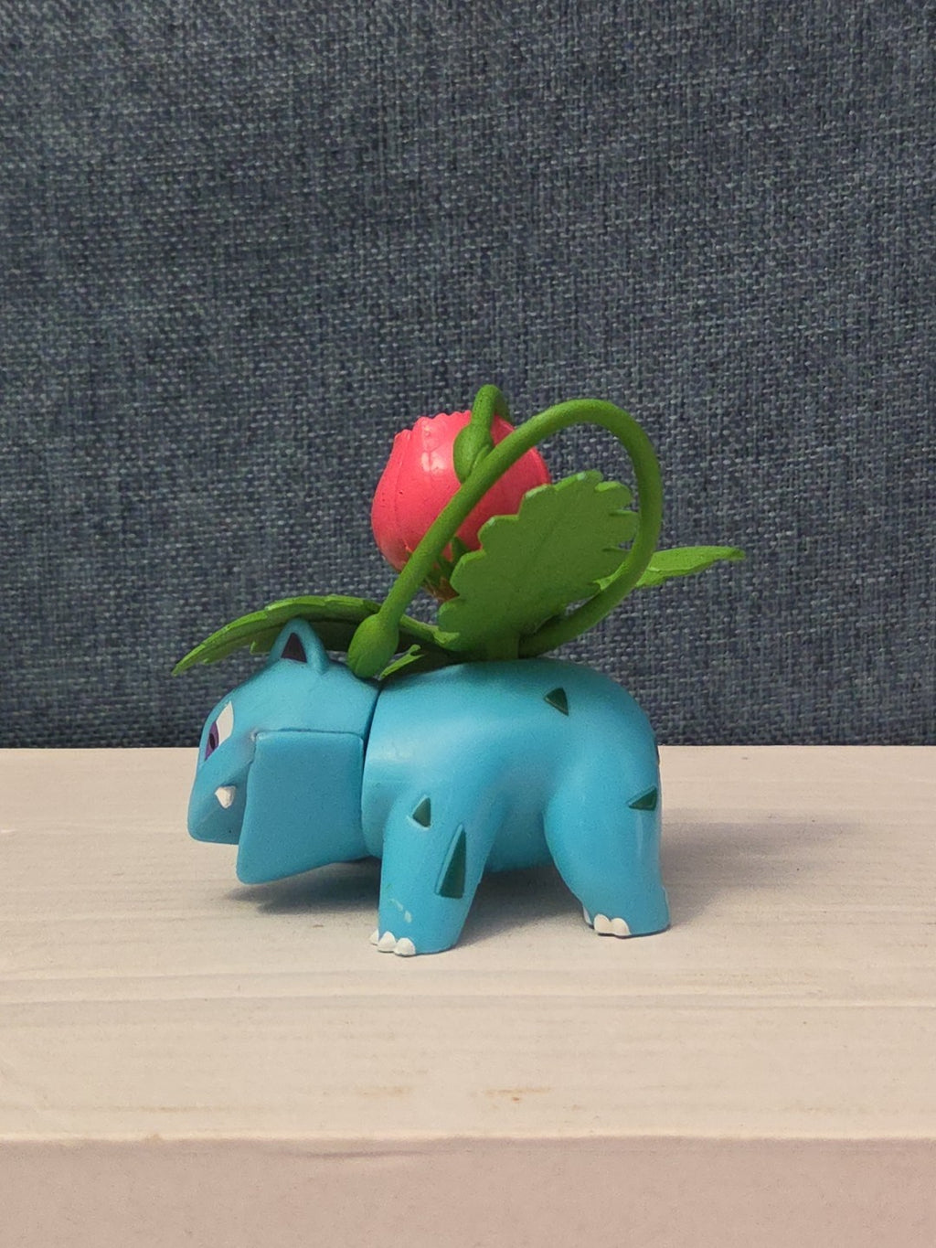 Nintendo Pokemon IVYSAUR 2.5" Vinyl Figure PVC 2015 Tomy Toy Kanto Collectible