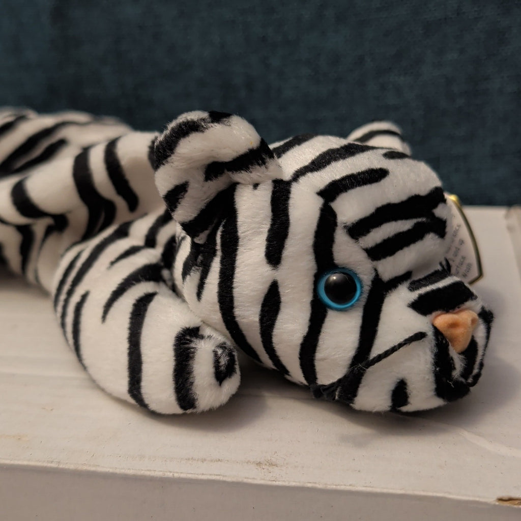 Ty Beanie Baby Blizzard White Tiger 1996 DOB Retired Stuffed Animal MWMT 04163
