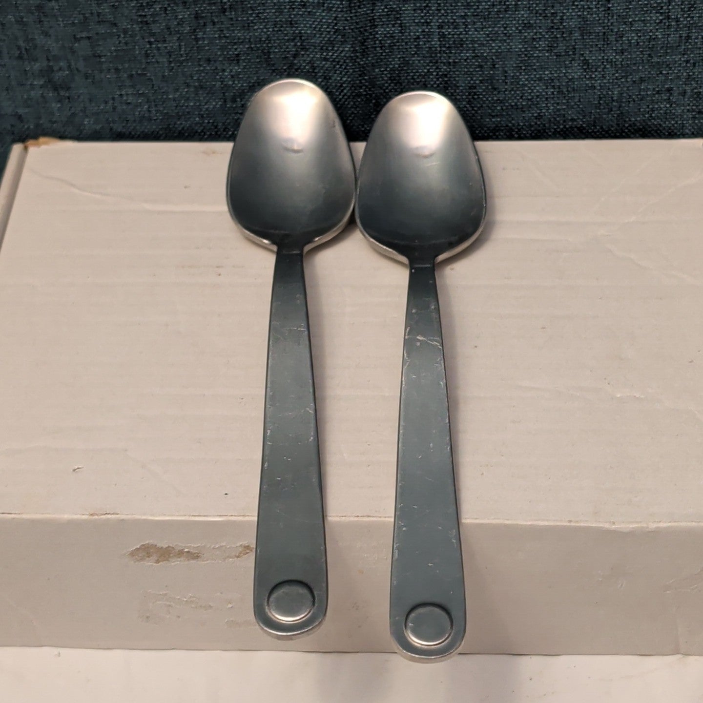 6 Pc GOURMET SETTINGS TAXI Flatware Set | 18/8 Stainless | 4 Knives | 2 Spoons