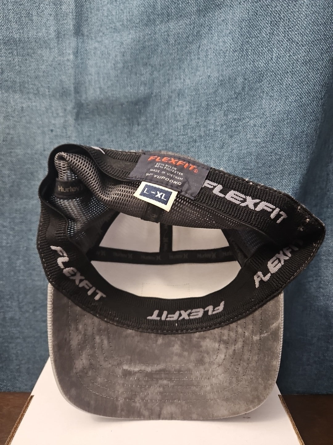 Hurley Flex-Fit Mission Trucker Hat Cap Size L/XL Gray Mesh Performance Surf