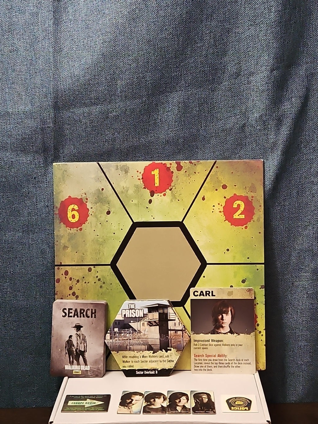 The Walking Dead: Don't Look Back Dice Game | AMC Cryptozoic | Rick Daryl