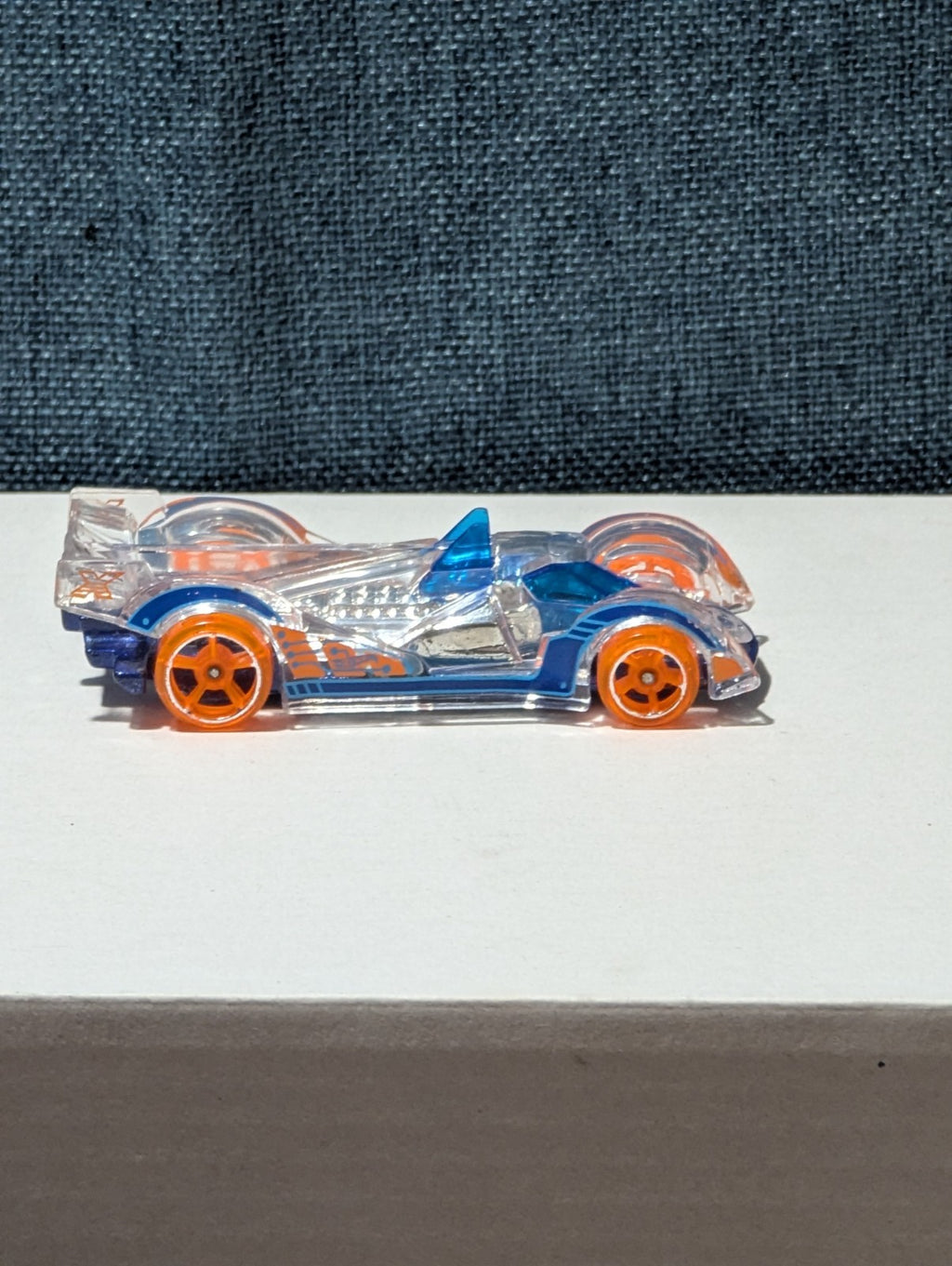 Hot Wheels Hi-Tech Missile | 2014 X-Raycers Clear & Blue | Fast Track Car