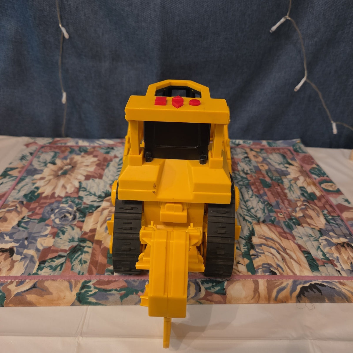Caterpillar CAT Bulldozer Toy Plastic Construction Vehicle Y2K