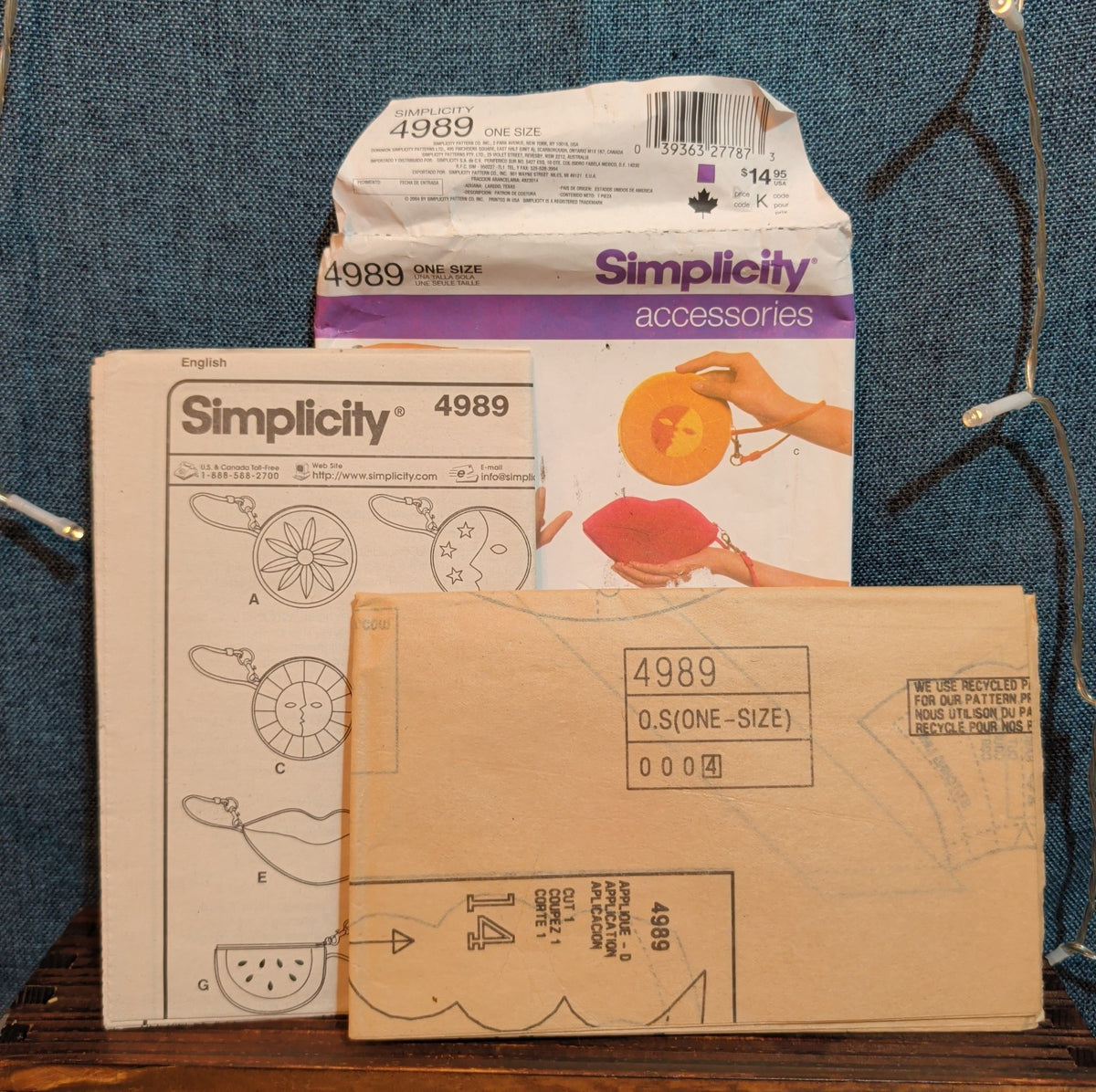 Simplicity 4989 Donna Lang Novelty Wristlet Bag Pattern Y2K