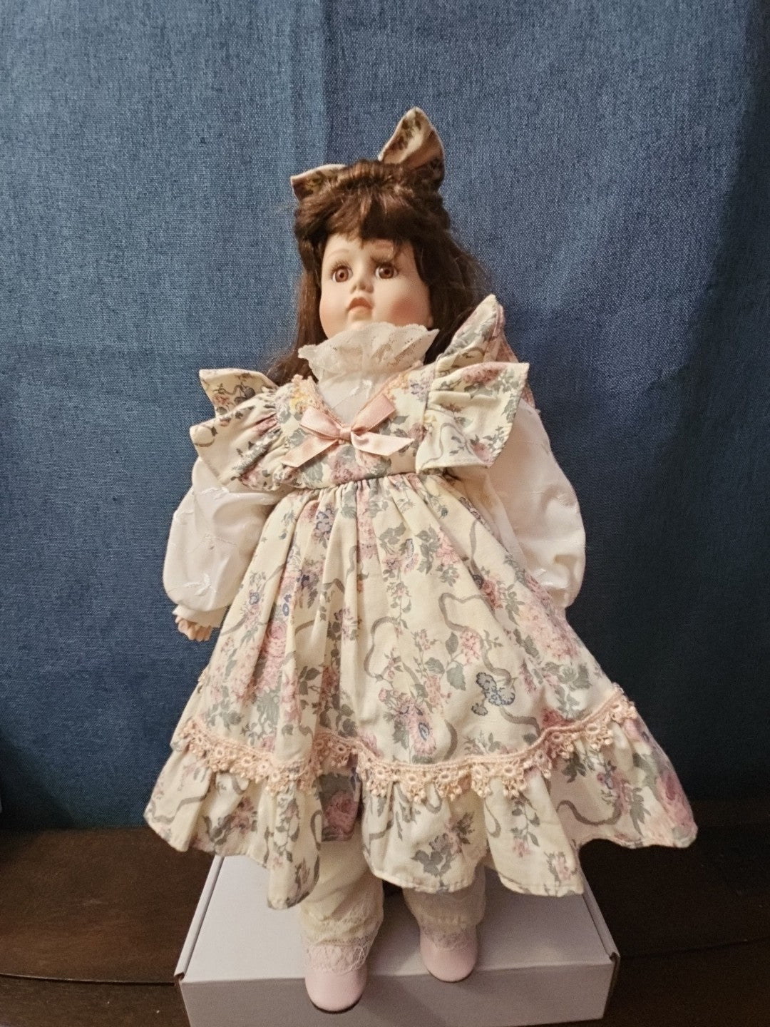 Vintage 1992 JC Penney Porcelain Doll "Victoria" | 18" Brunette Floral Dress