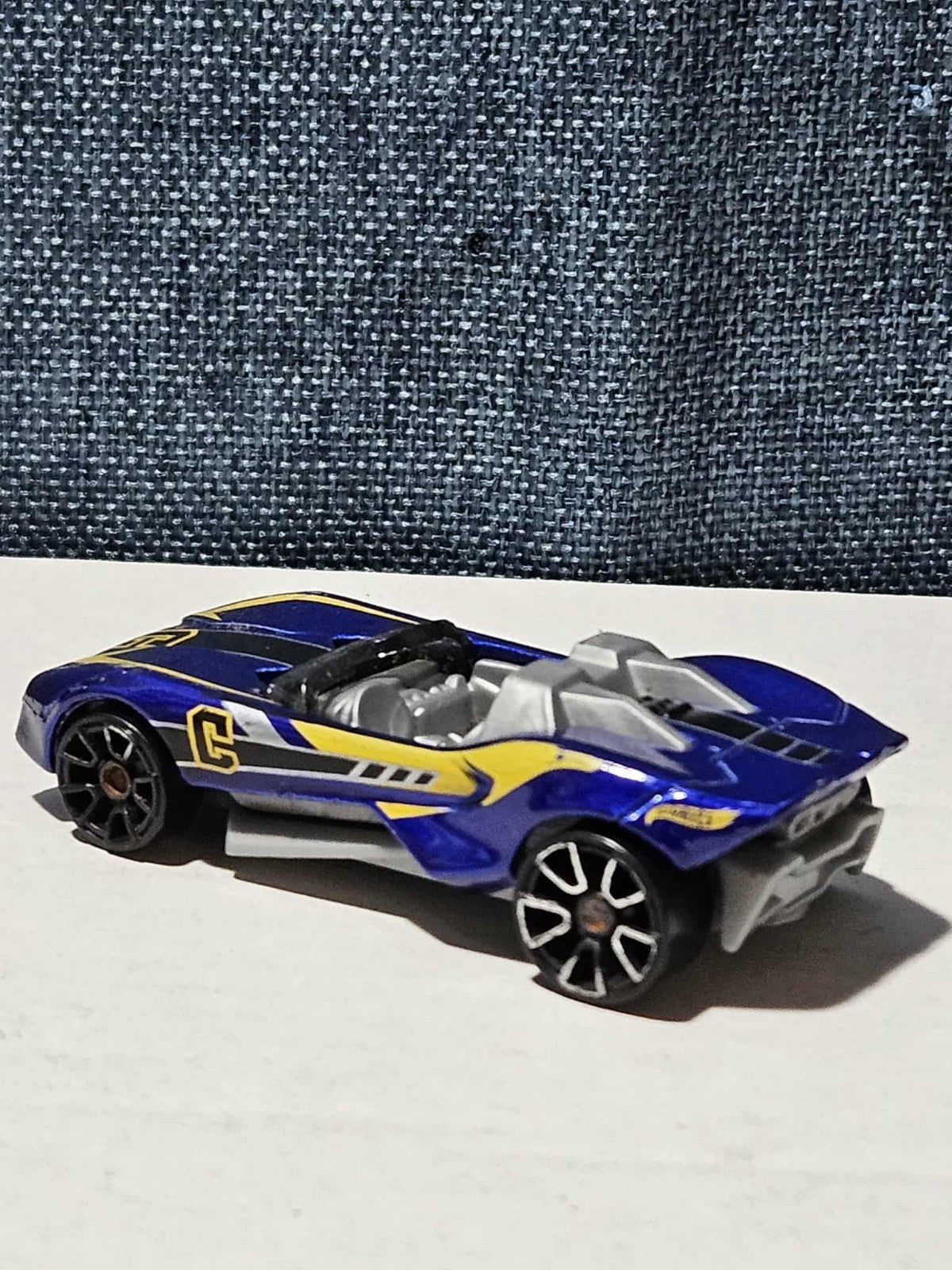 Hot Wheels Carbonic | 2023 Multi-Pack Exclusive Candy Blue | Loose Track Car |