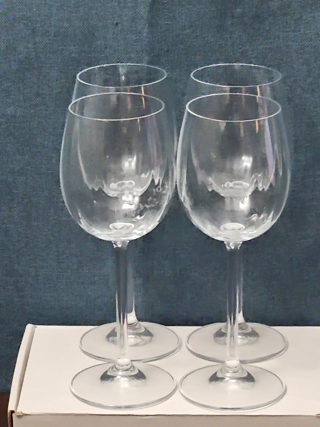 Set of 4 Clear Glass Stemmed Wine Glasses Balloon Bowl All-Purpose Stemware