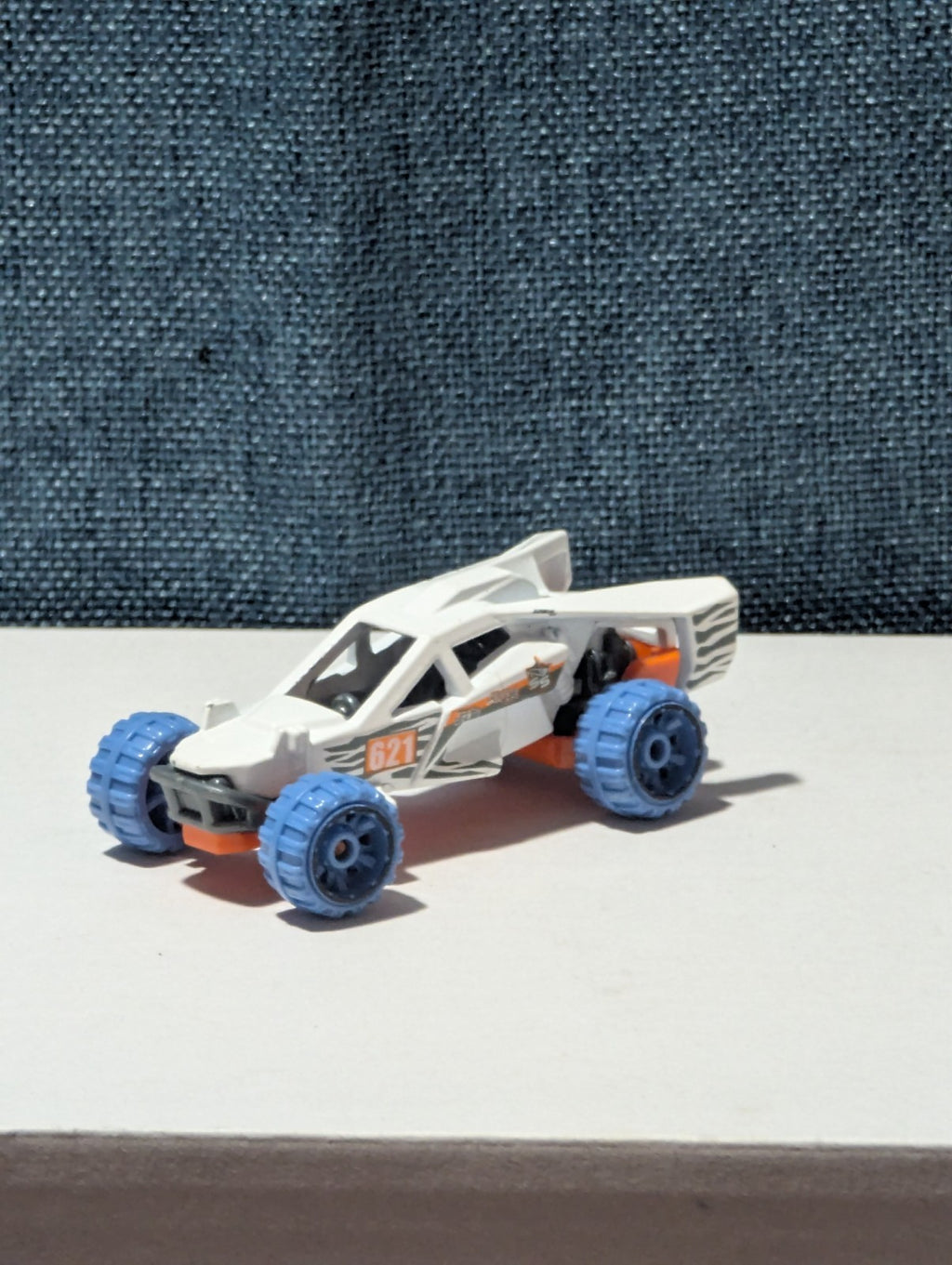 Hot Wheels Dune It Up (2018) | HW 50th Race Team Buggy | White #621 | Loose