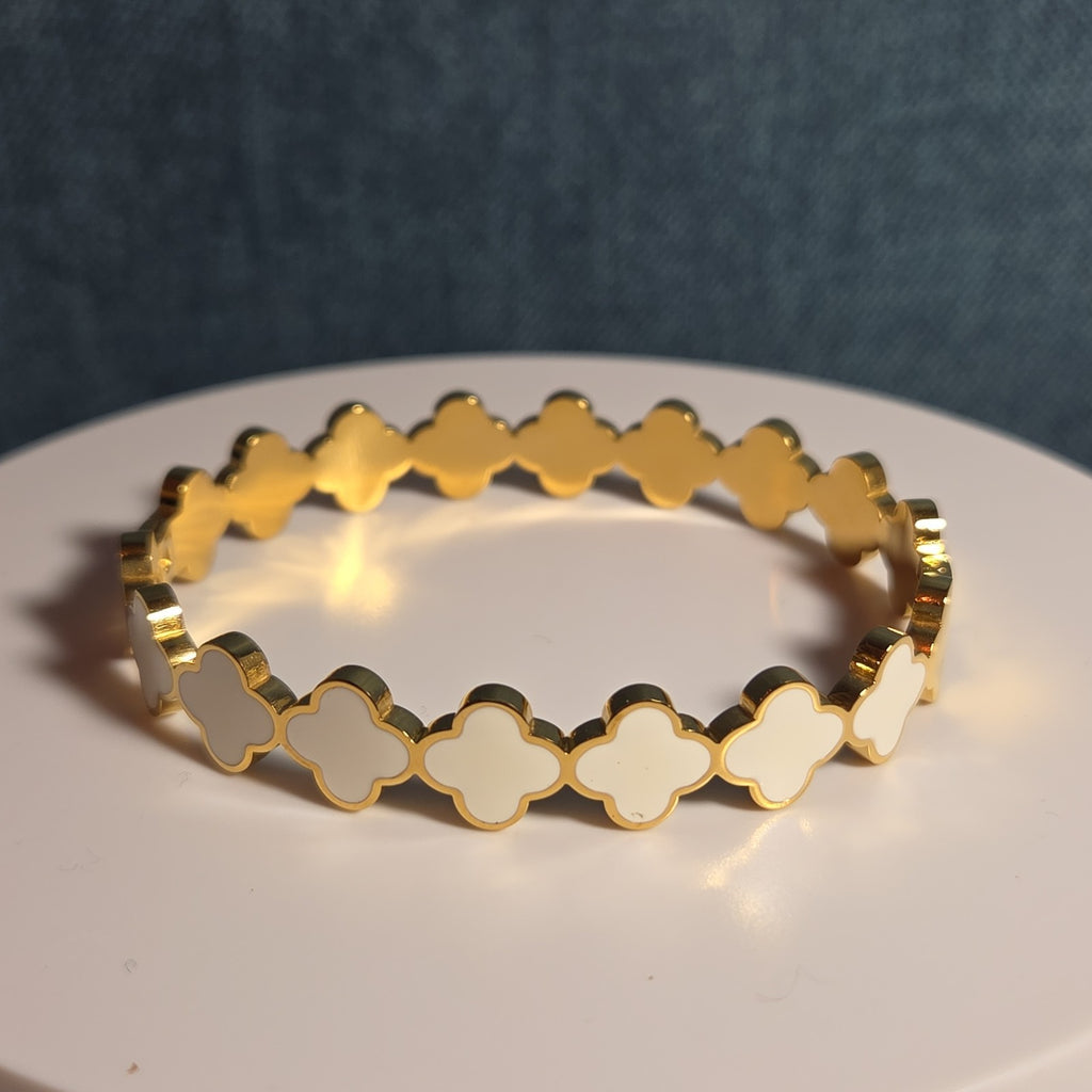 Hinged White Clover Bangle Bracelet Gold Tone Enamel