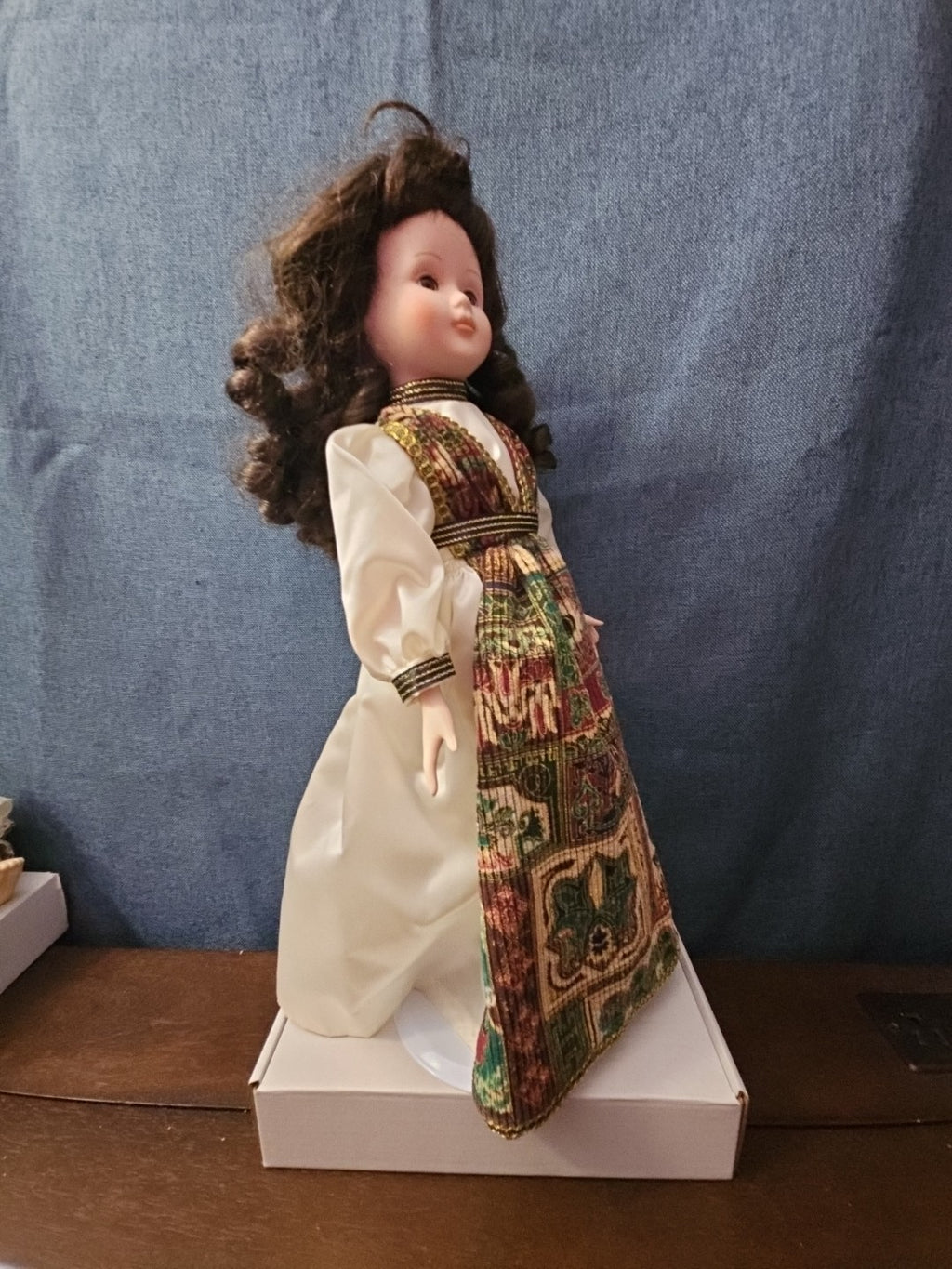 Vintage 1991 House of Lloyd "Juliet" 16" Porcelain Doll | Renaissance Tapestry