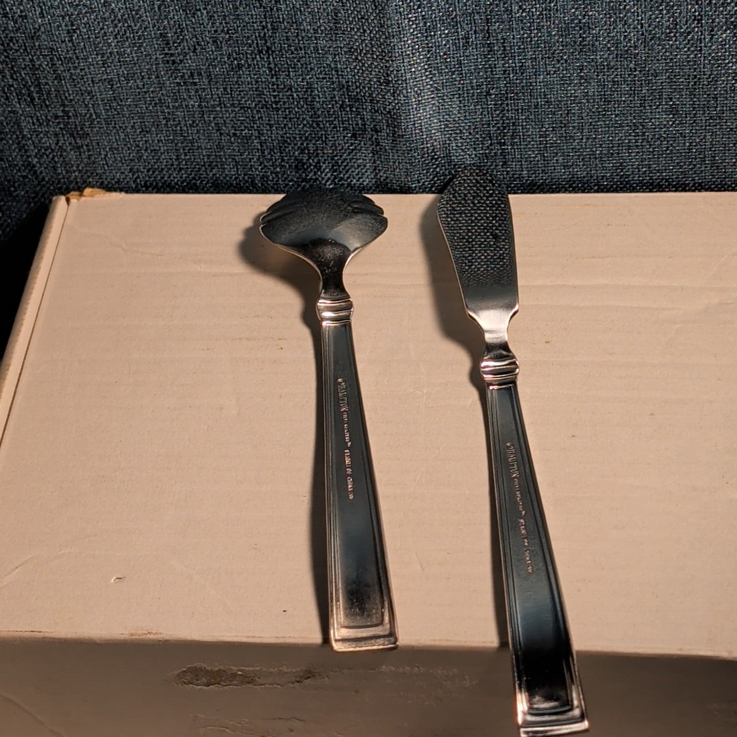 Hampton Silversmiths PORTFOLIO Sugar Spoon & Butter Knife Set | Glossy 208