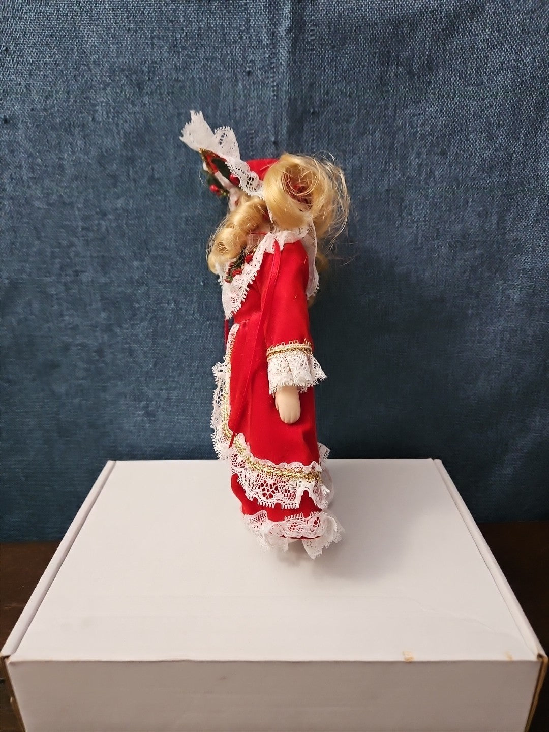 Set of 3 Vintage Porcelain Dolls | Red & Green Velvet | Christmas Carolers