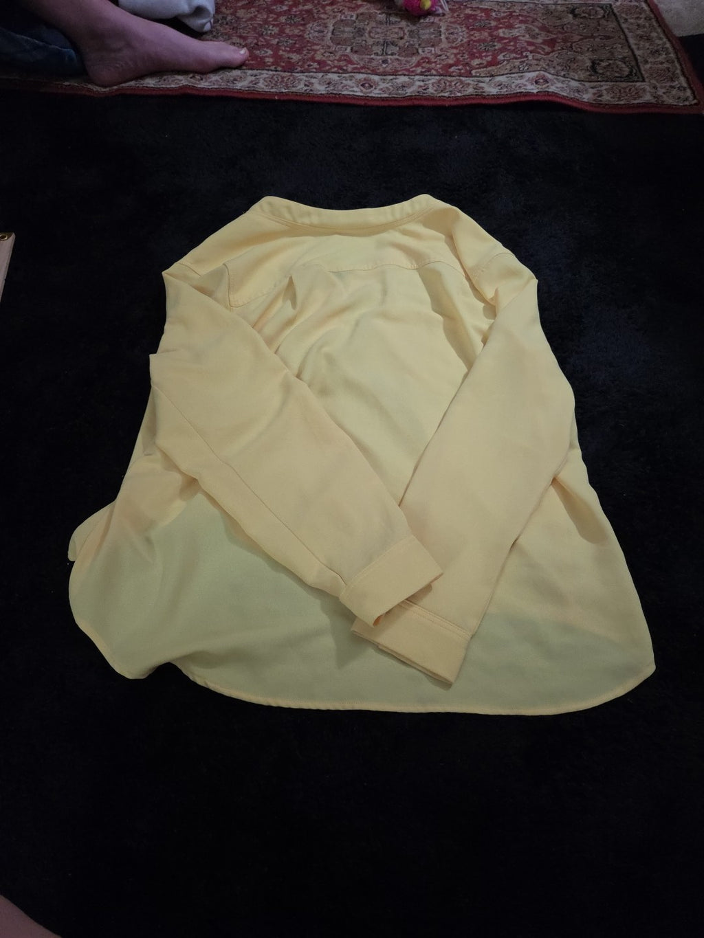 Nine West Petite XL PXL Yellow V-Neck Blouse Career Long Sleeve Pockets Popover