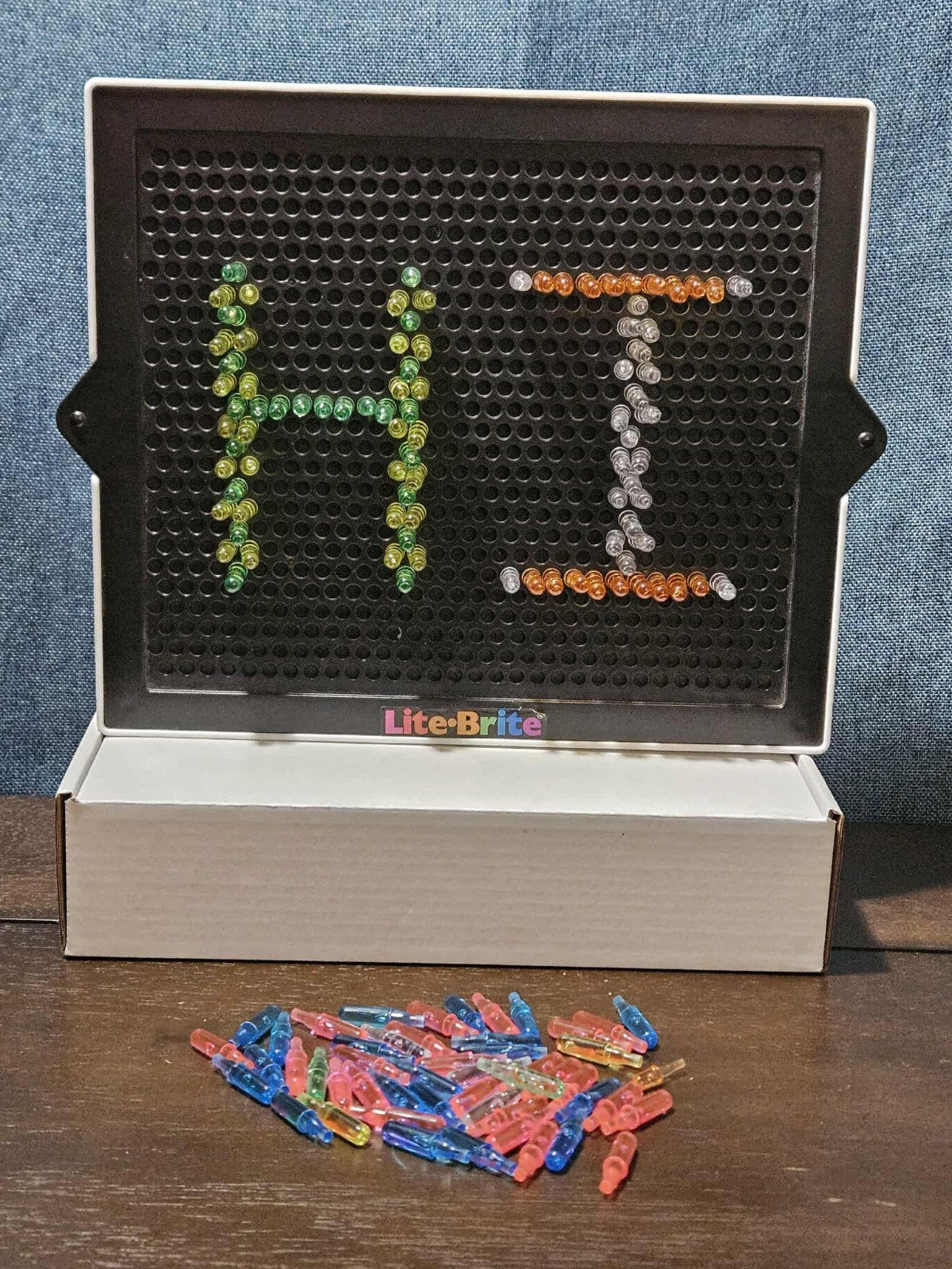 Lite Brite Ultimate Classic Basic Fun | LED Light Up Toy | Retro Style Peg Art
