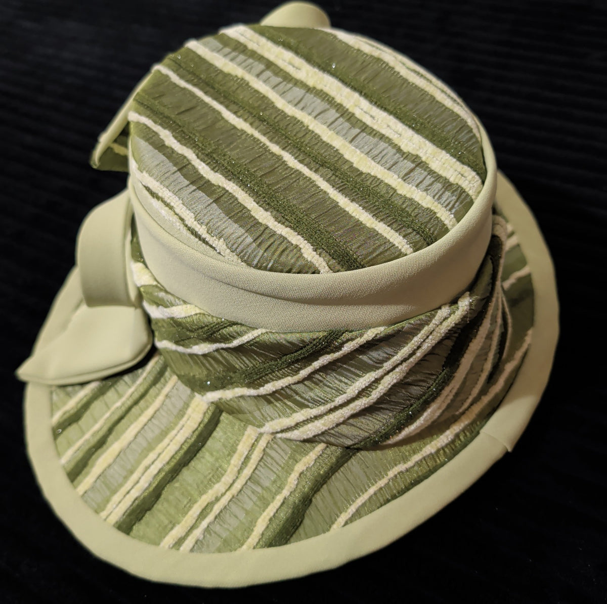 Carissimo Green Striped Wide Brim Church Derby Hat Bow Ribbon Vintage