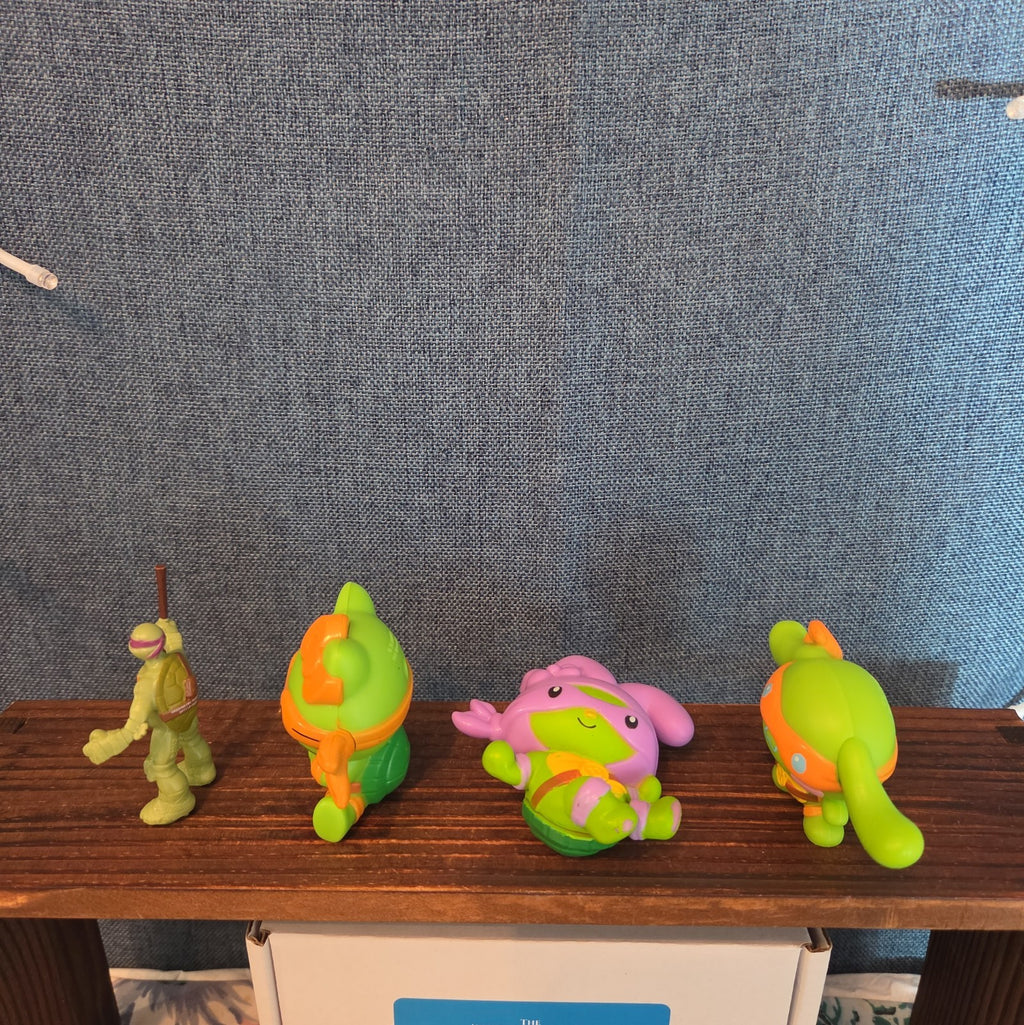 McDonalds Sanrio TMNT Happy Meal Toy Lot 4 Plastic Figures 2025