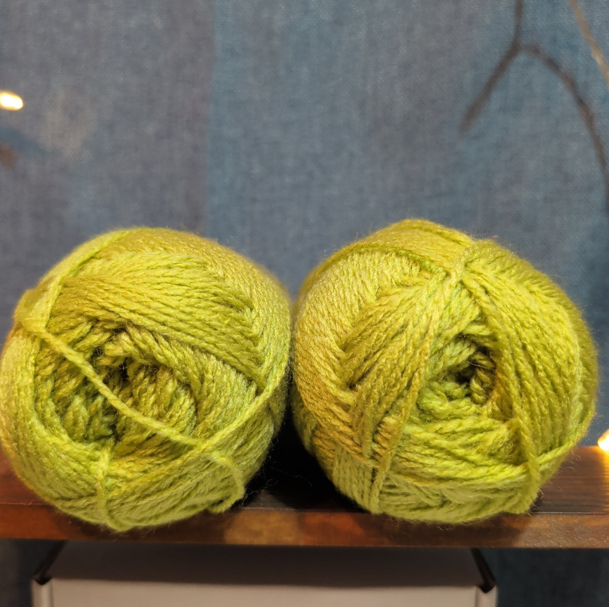 Herrschners Afghan Yarn 2 Ply Celadon Green Acrylic 2 Skein Lot 0046