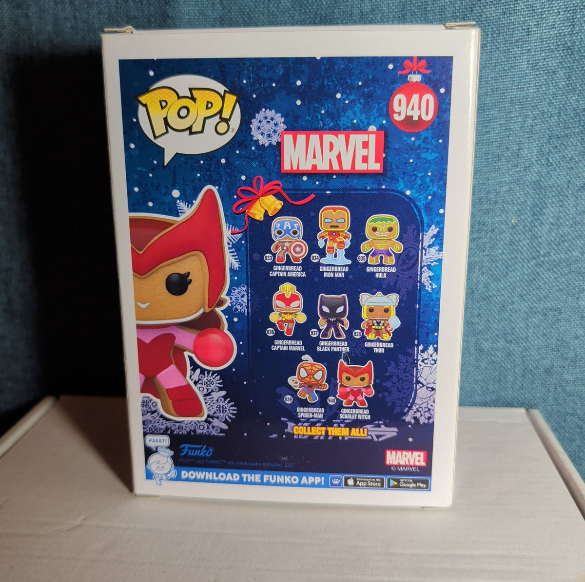 Funko Pop! Marvel Gingerbread Scarlet Witch 940 with Protective Case
