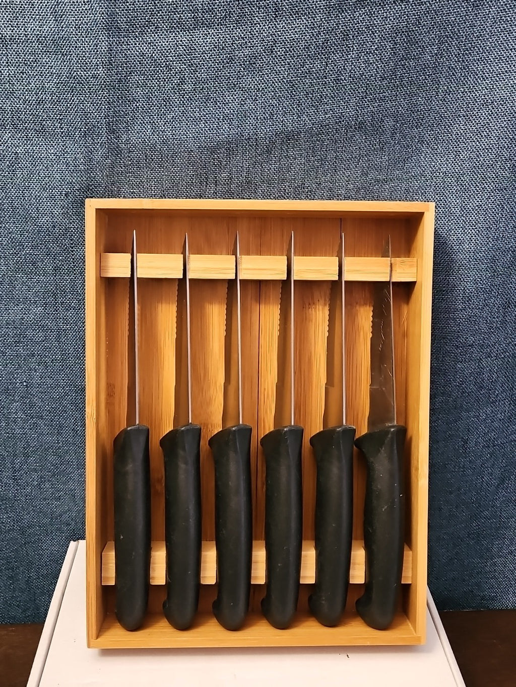 6 Gibson Steak Knives | 4.5" Serrated Stainless Steel | Wood Storage Block Tray