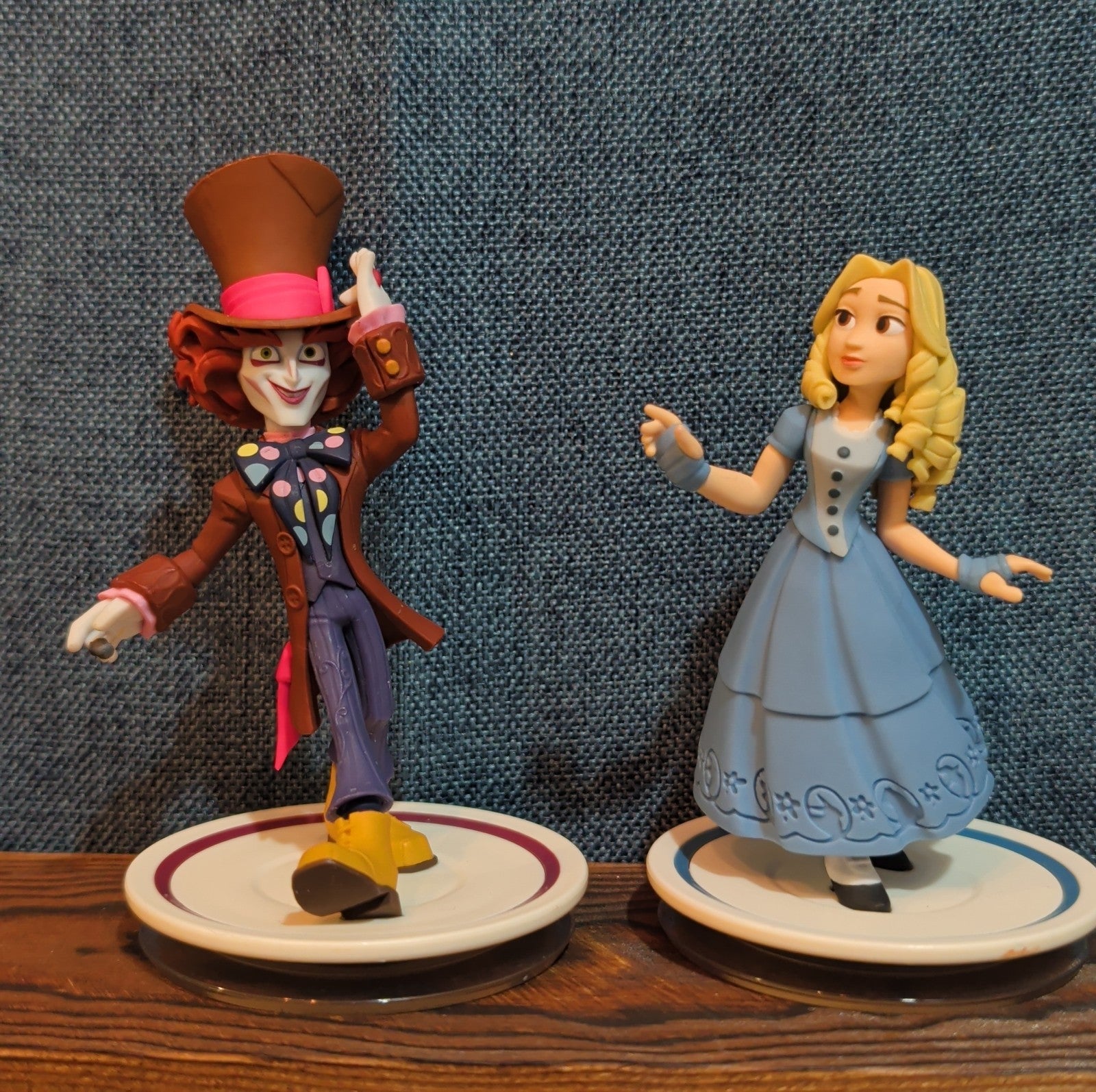 Disney Infinity 3.0 Alice & Mad Hatter Alice in Wonderland Character Figures Set