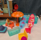 Bluey Ultimate Beach Cabin 29 Pc Playset Figures