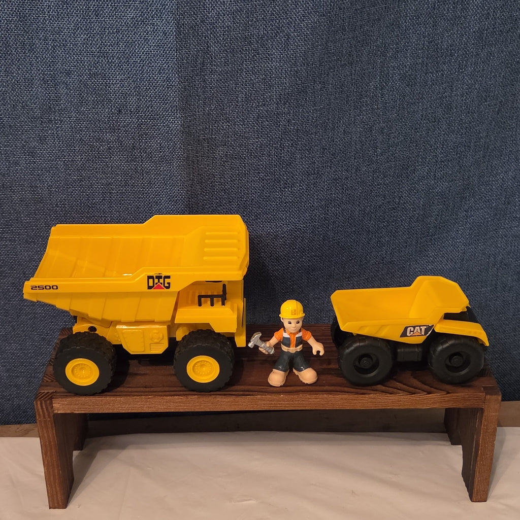 Toy Dump Truck Lot of 2 CAT & DIG 2500 Plastic Sandbox Vehicles
