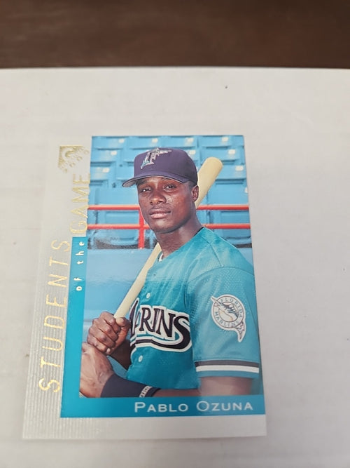 2000 Topps Gallery - Students of the Game Pablo Ozuna #133