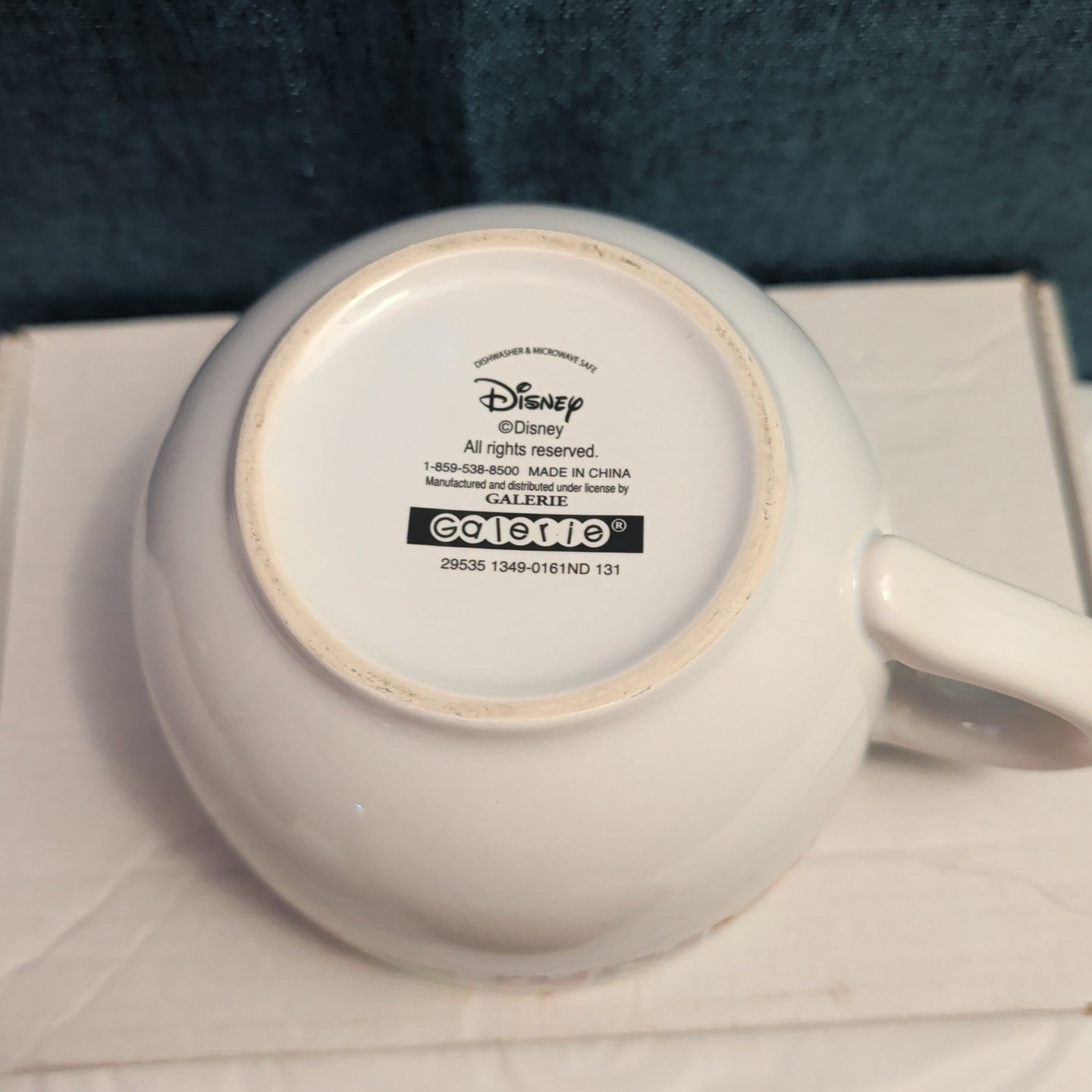 Disney Christmas Jumbo Mug Mickey Minnie Donald Goofy Pluto Galerie Oversized