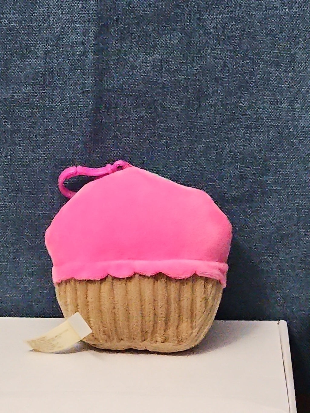 Dan Dee Cupcake Plush Keychain | Pink Happy Face Bag Clip | Kawaii Food Stuffed