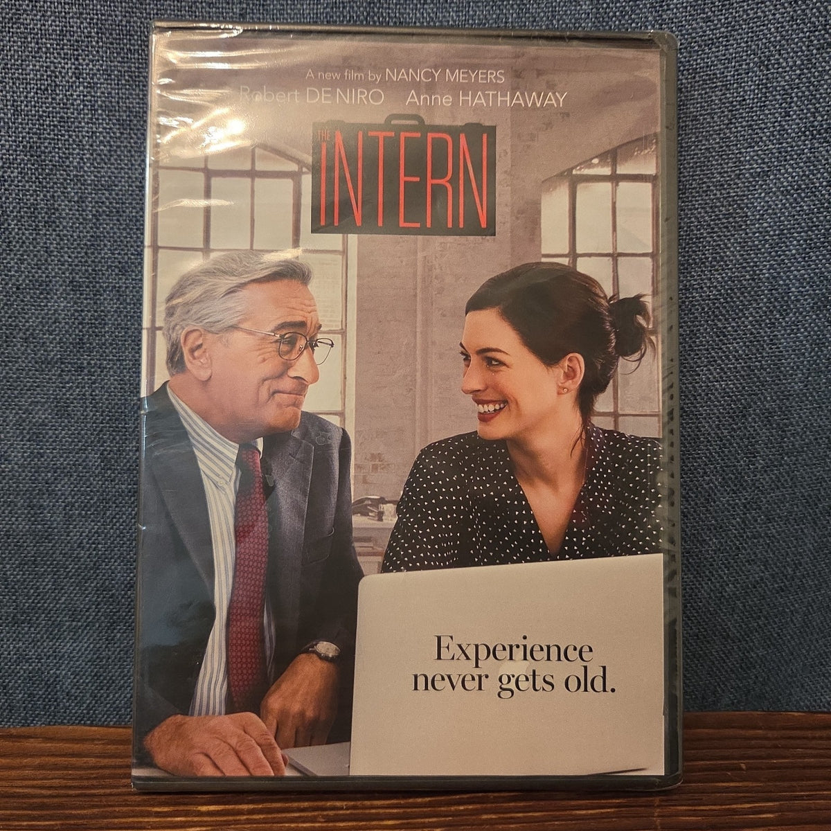 Warner Bros The Intern DVD Movie De Niro Hathaway