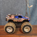 Hot Wheels Monster Jam Bounty Hunter Mud Treads Diecast 2012
