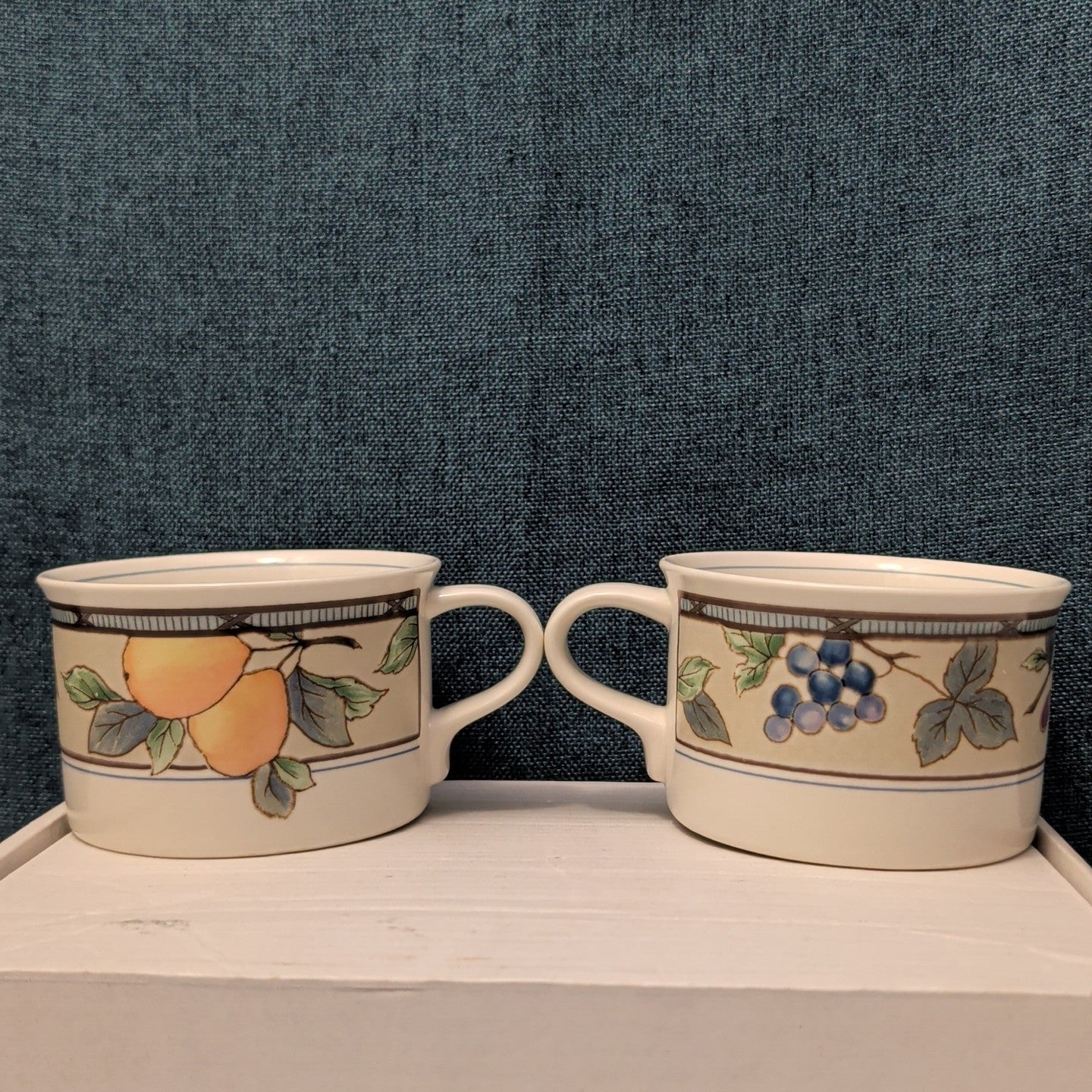 Set of 2 Mikasa Intaglio GARDEN HARVEST Cups | CAC29 8oz Flat Mugs | Vintage 90s