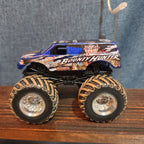 Hot Wheels Monster Jam Bounty Hunter Mud Treads Diecast 2012