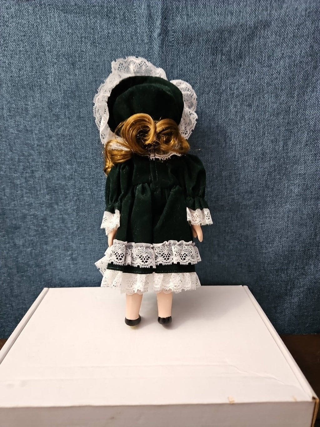 Set of 3 Vintage Porcelain Dolls | Red & Green Velvet | Christmas Carolers
