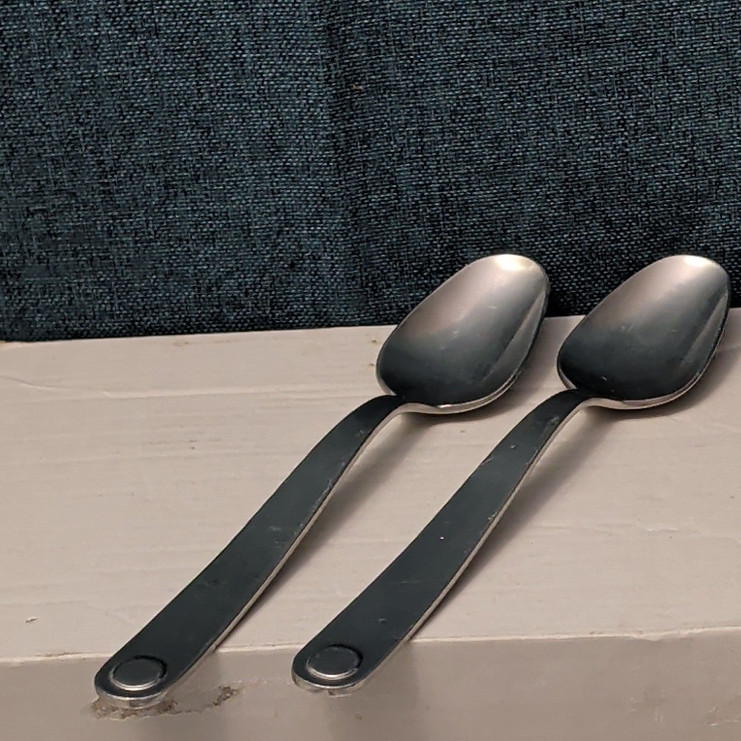 6 Pc GOURMET SETTINGS TAXI Flatware Set | 18/8 Stainless | 4 Knives | 2 Spoons