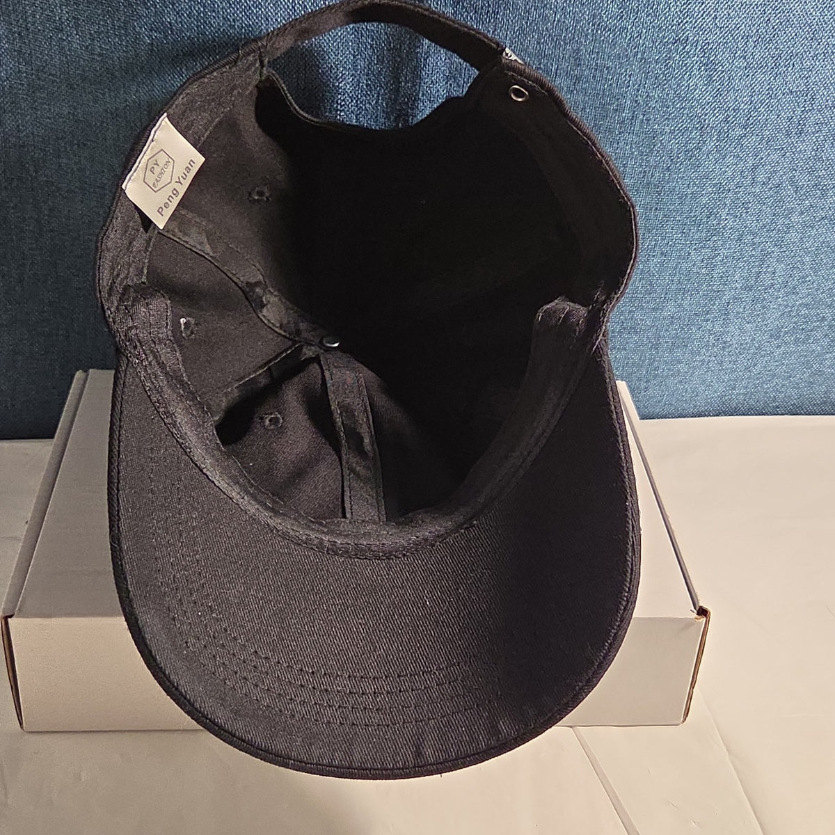 Black Rhinestone Trim Baseball Cap Peng Yuan