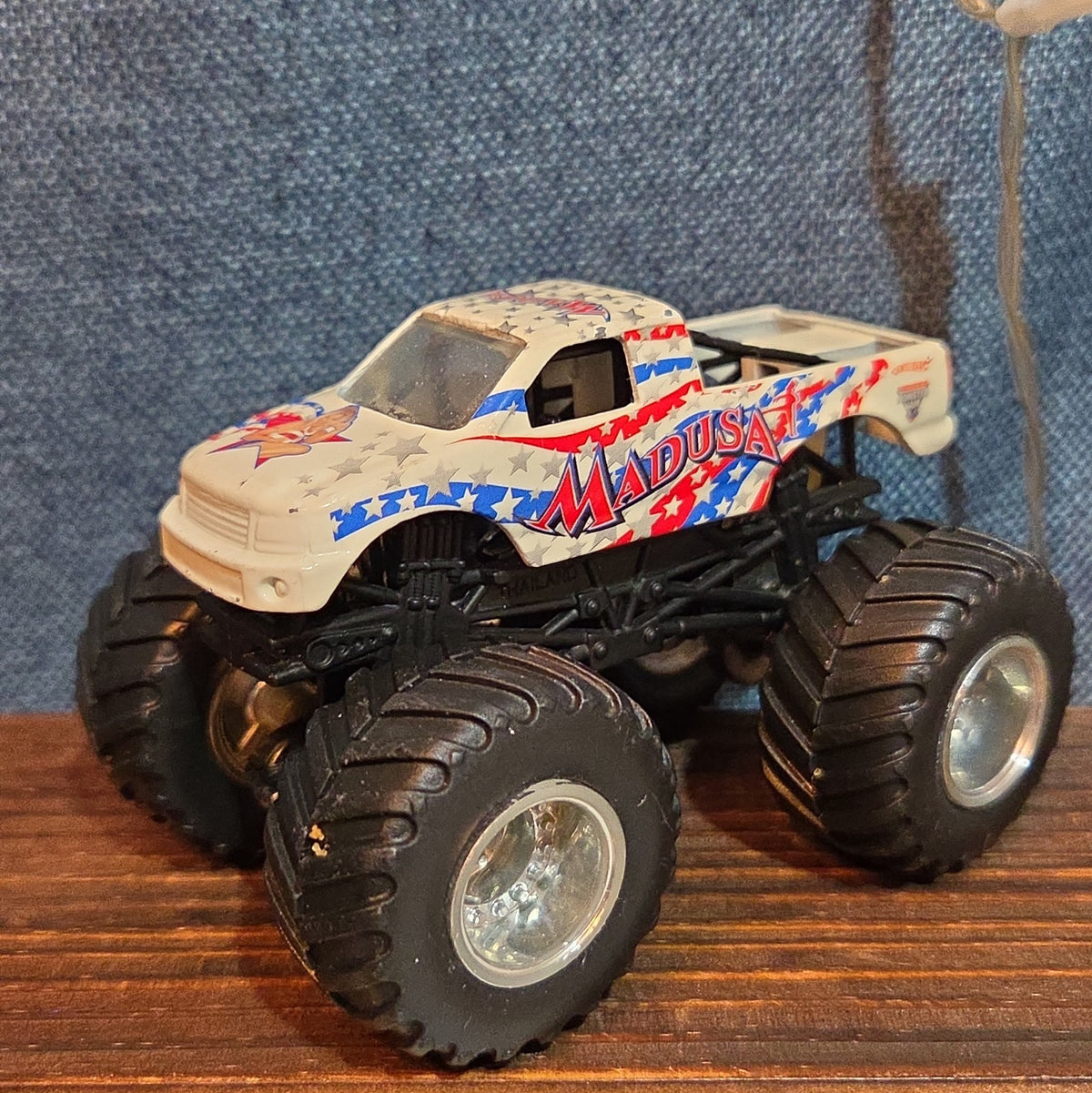 Hot Wheels Monster Jam Madusa Truck Diecast 2011