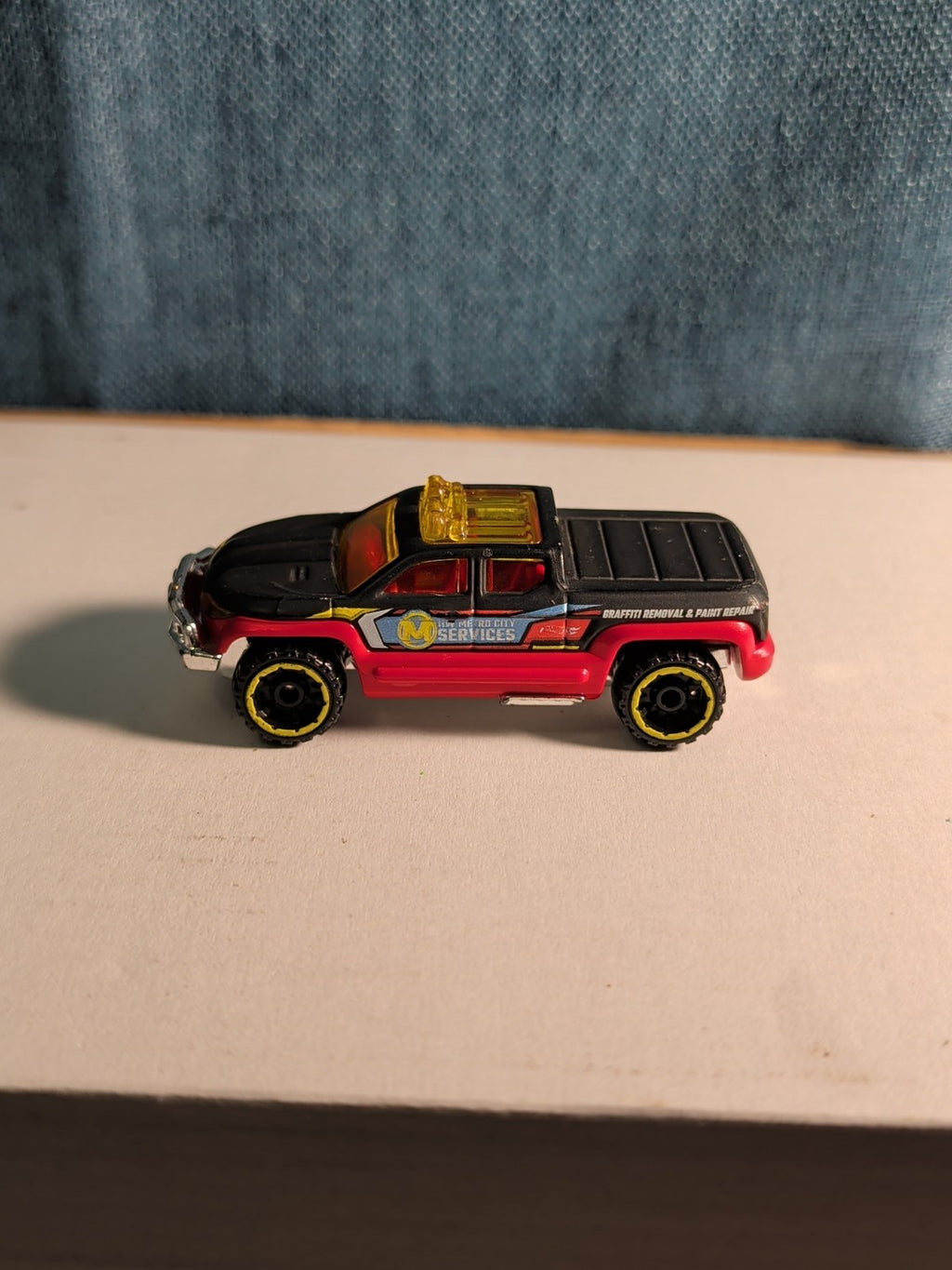 Hot Wheels Off-Duty Truck | Graffiti Removal Service | 2016 HW City Works |