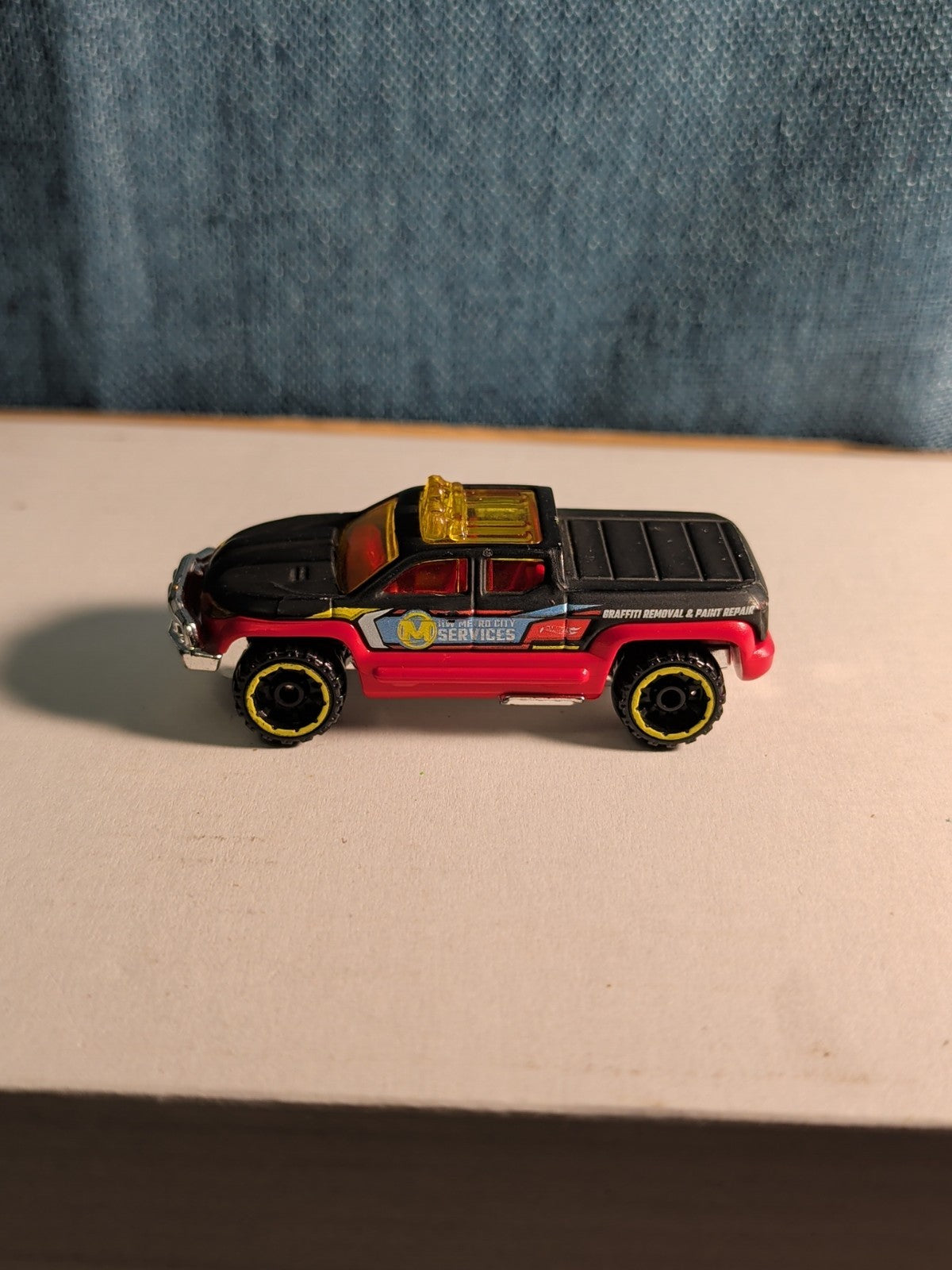 Hot Wheels Off-Duty Truck | Graffiti Removal Service | 2016 HW City Works |