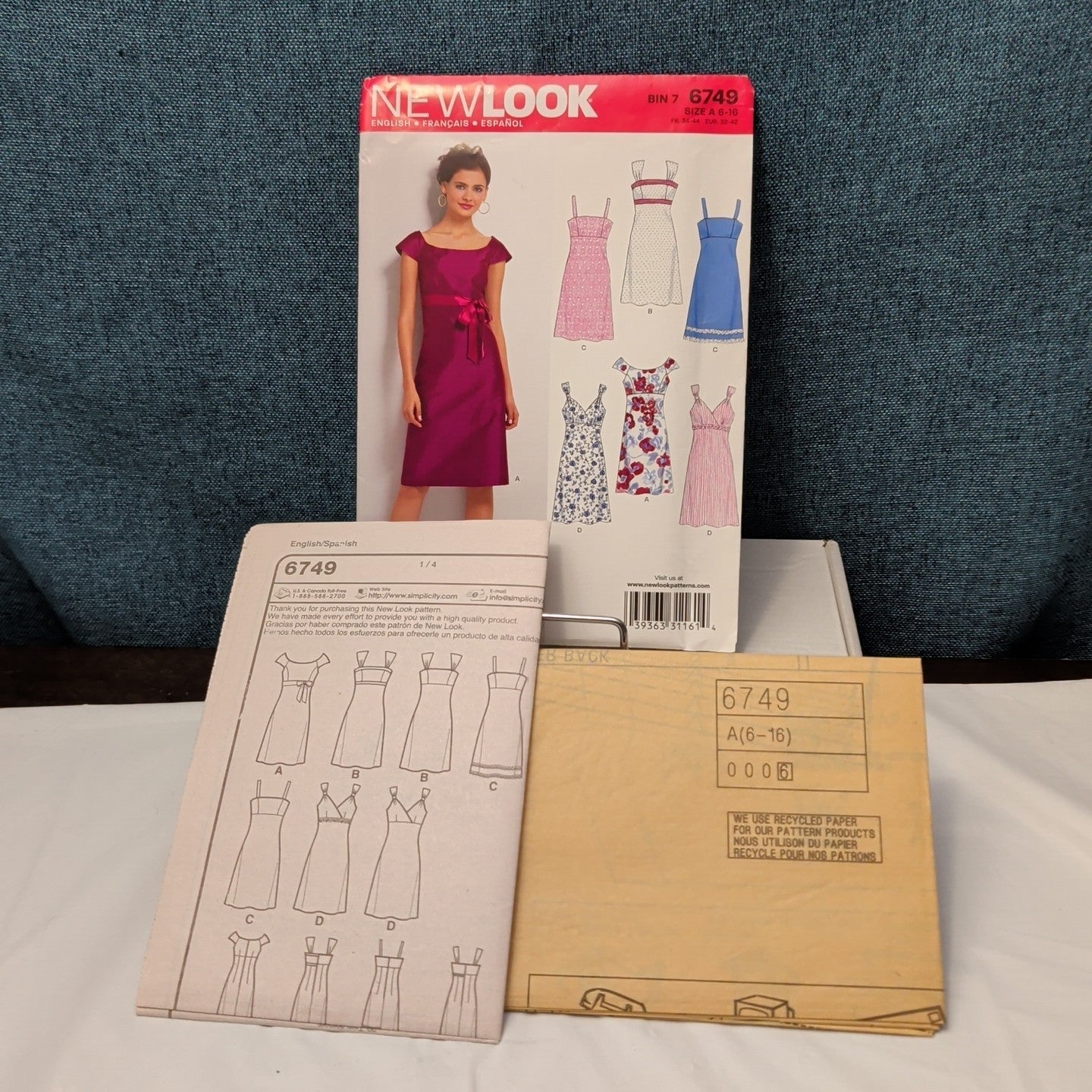 New Look 6749 Sewing Pattern Misses Dress Empire Waist Sizes 6-16 UNCUT Button