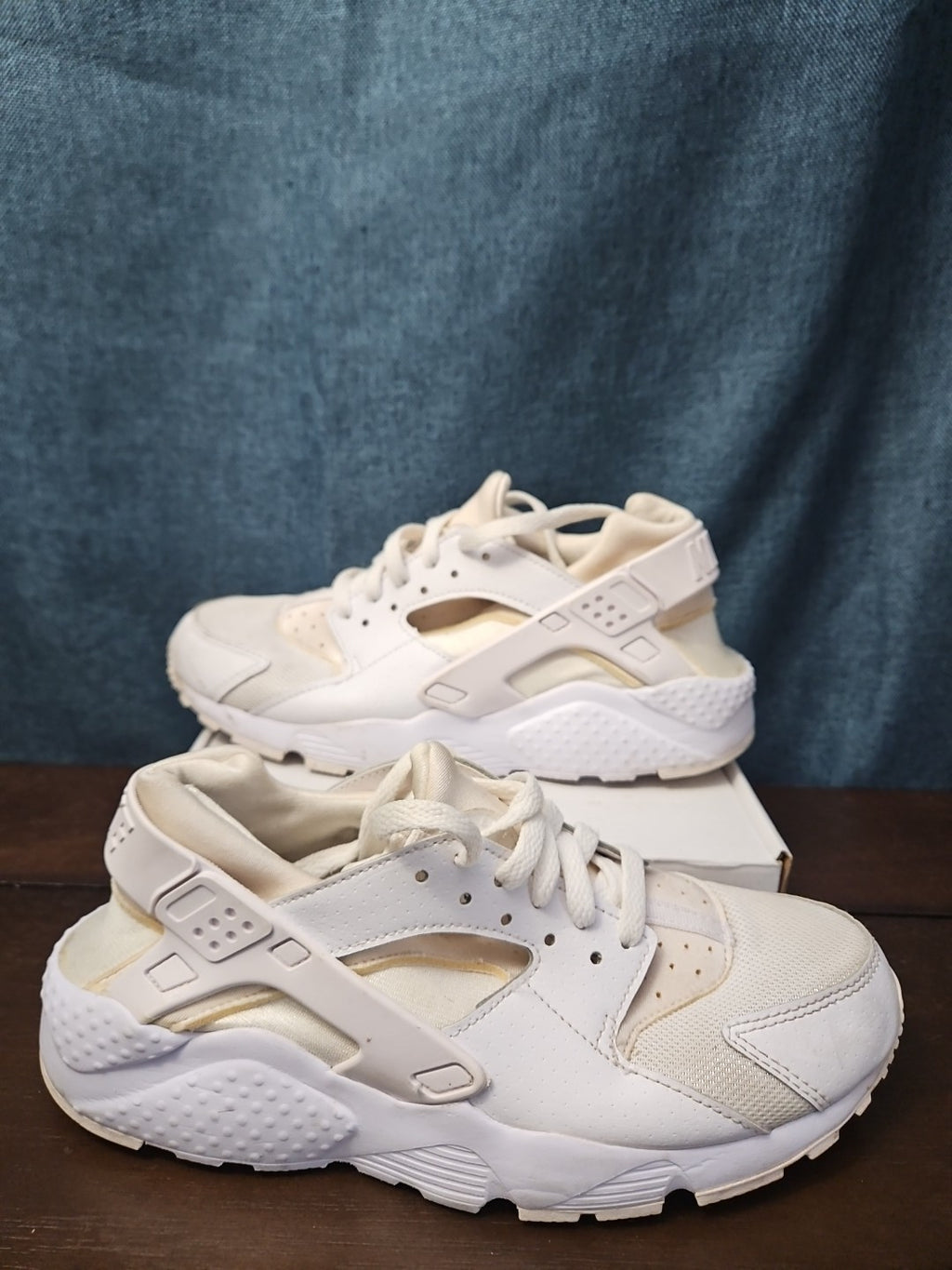 Nike Air Huarache Triple White GS 654275-110 Size 6.5Y | Women's 8 | Retro