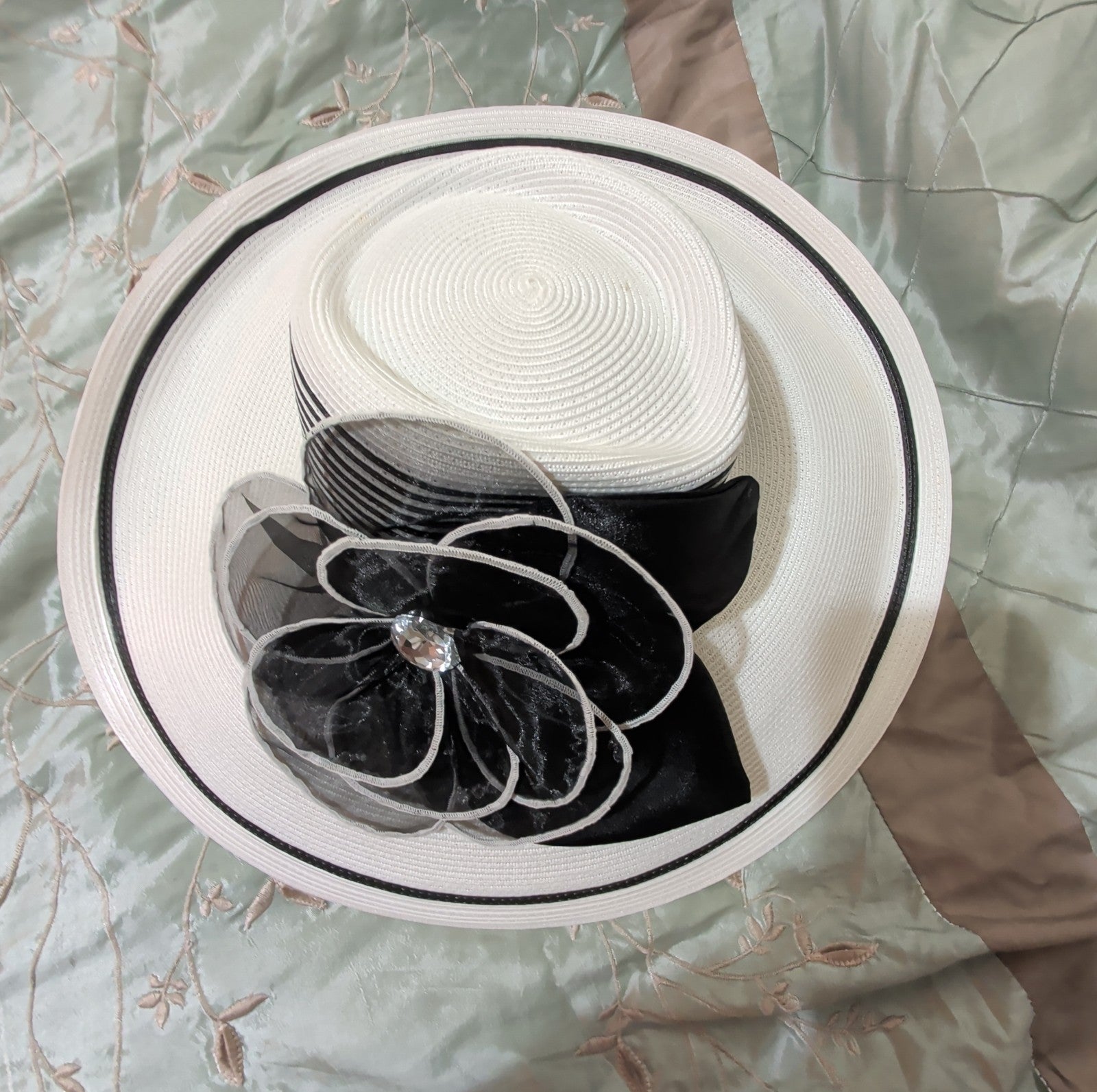 Tuscany Wide Brim Church Derby Dress Hat Black White Flower Bow Ribbon