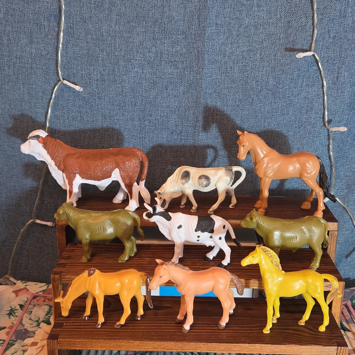Farm Animals 9Pc Lot Plastic Horses Cows Vintage Style P