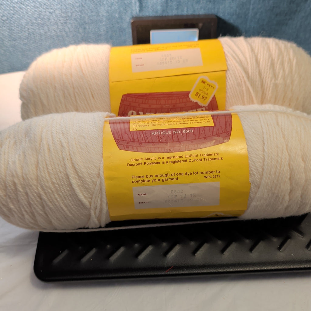 Vintage Care-Free Yarn 4-Ply Worsted Off White Lot 2 Skeins 18oz Total NOS Orlon